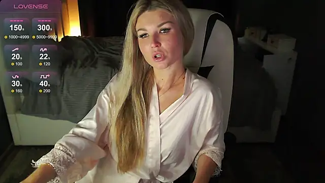 AngelMiaM online show from September 26, 2025, 6:56 pm