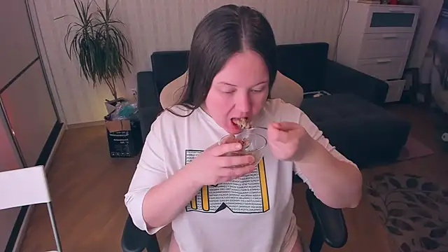 Snapshot of Jessica_Rubatte chatting on December 6, 2024, 7:32 am Jessica Rubatte online show from December 6, 2024, 7:32 am