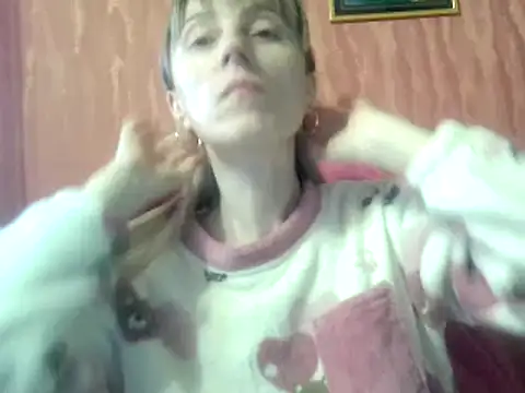 Snapshot of Biddy_Alana chatting on February 3, 2025, 7:18 am Biddy Alana online show from February 3, 2025, 7:18 am