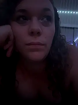 AuroraSummers online show from October 21, 2025, 4:13 am