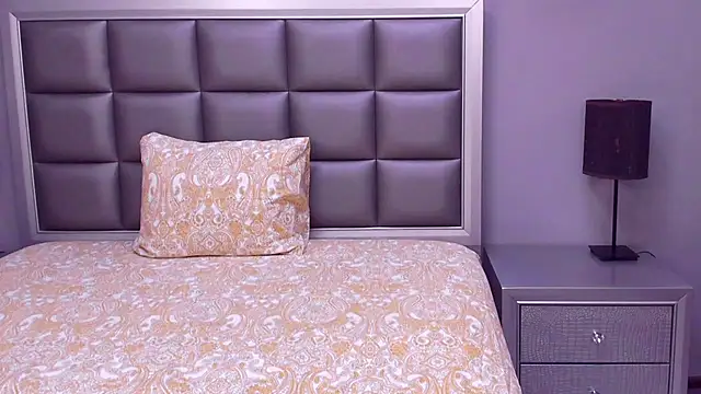 HellennSweet online show from February 24, 2025, 4:49 am