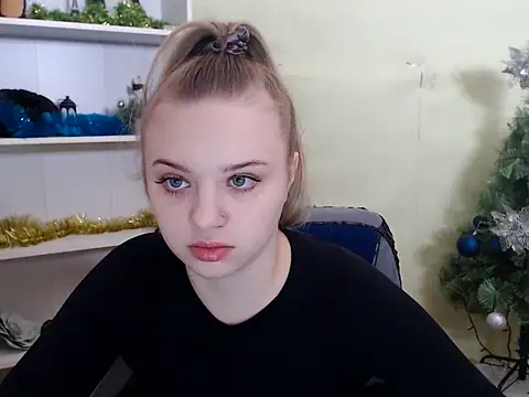 CrazyGloria online show from January 25, 2025, 6:23 am