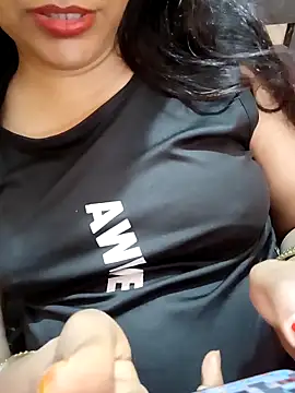 Snapshot of Diya_143 chatting on October 30, 2025, 7:54 am Diya 143 online show from October 30, 2025, 7:54 am