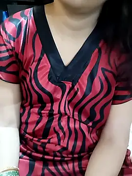 Snapshot of Diya_143 chatting on November 3, 2025, 5:58 pm Diya 143 online show from November 3, 2025, 5:58 pm