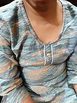 Snapshot of Diya_143 chatting on November 21, 2025, 5:55 pm Diya 143 online show from November 21, 2025, 5:55 pm