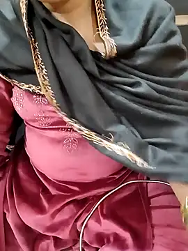 Snapshot of Diya_143 chatting on November 26, 2025, 7:15 pm Diya 143 online show from November 26, 2025, 7:15 pm