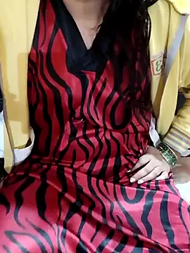 Snapshot of Diya_143 chatting on November 30, 2025, 6:45 pm Diya 143 online show from November 30, 2025, 6:45 pm