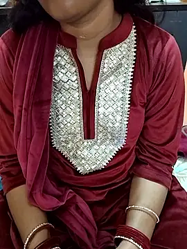 Snapshot of Diya_143 chatting on February 15, 2026, 7:51 am Diya 143 online show from February 15, 2026, 7:51 am