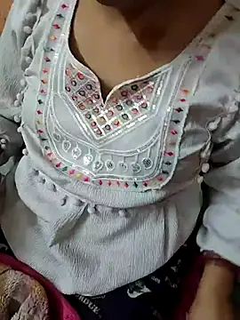 Snapshot of Diya_143 chatting on February 20, 2026, 6:26 am Diya 143 online show from February 20, 2026, 6:26 am