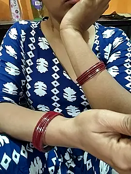 Snapshot of Diya_143 chatting on February 21, 2026, 7:26 pm Diya 143 online show from February 21, 2026, 7:26 pm