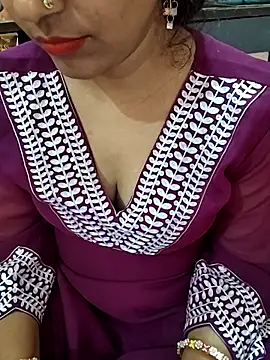 Snapshot of Diya_143 chatting on February 24, 2026, 8:23 am Diya 143 online show from February 24, 2026, 8:23 am