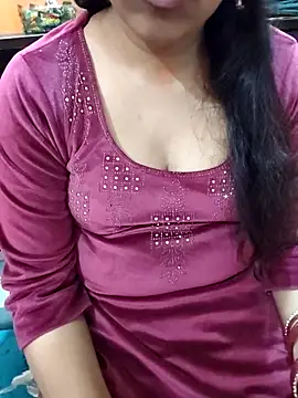 Snapshot of Diya_143 chatting on February 26, 2026, 6:07 pm Diya 143 online show from February 26, 2026, 6:07 pm