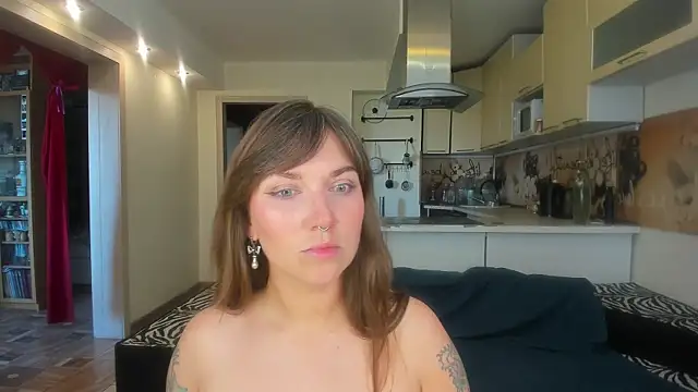 StacyTigerr online show from July 29, 2026, 12:03 pm