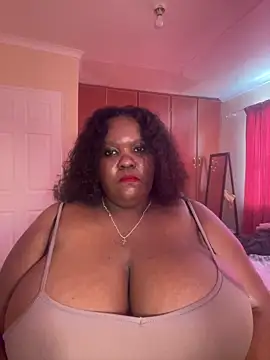 Snapshot of Michyboldy chatting on March 5, 2026, 8:43 am Michyboldy online show from March 5, 2026, 8:43 am