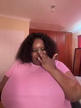 Snapshot of Michyboldy chatting on March 9, 2026, 9:13 am Michyboldy online show from March 9, 2026, 9:13 am