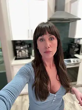 Fiona Kent  online show from February 21, 2026, 11:39 pm