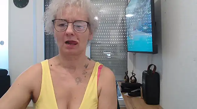 Hot Ann52 online show from February 4, 2025, 9:49 am