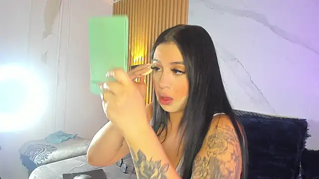 emilyconer online show from October 9, 2025, 3:26 am