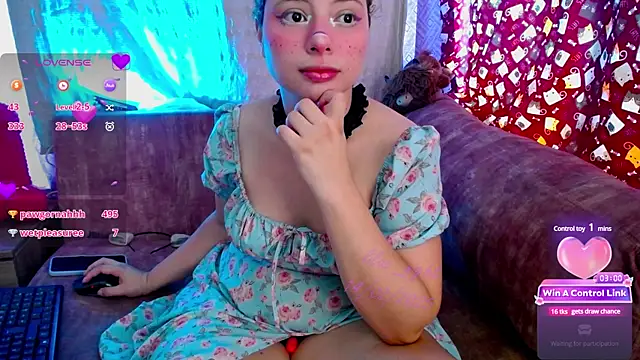 Snapshot of lilac_night33 chatting on February 15, 2025, 1:05 pm lilac night33 online show from February 15, 2025, 1:05 pm