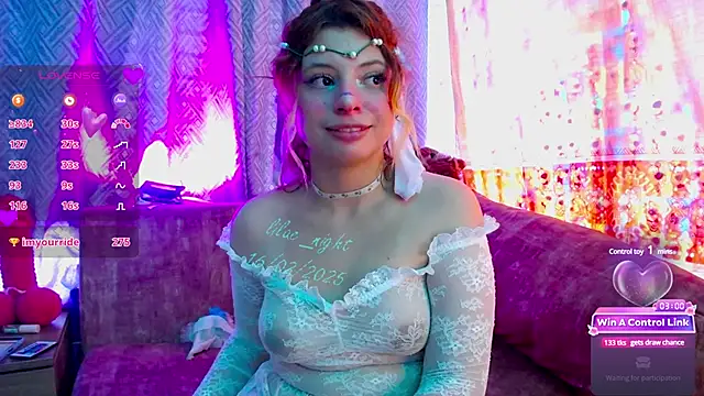Snapshot of lilac_night33 chatting on February 17, 2025, 6:15 pm lilac night33 online show from February 17, 2025, 6:15 pm
