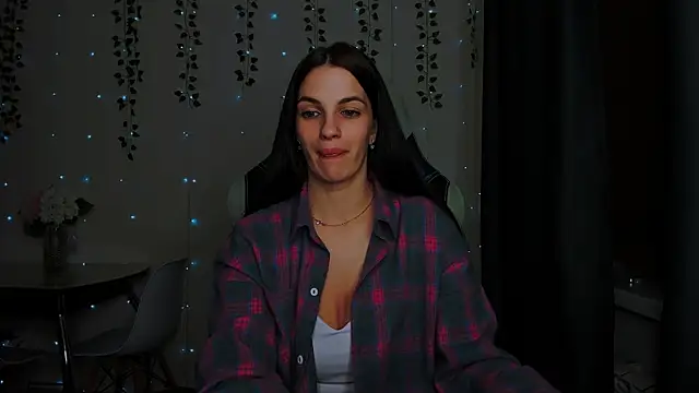 KarlaSim online show from January 28, 2025, 10:56 pm