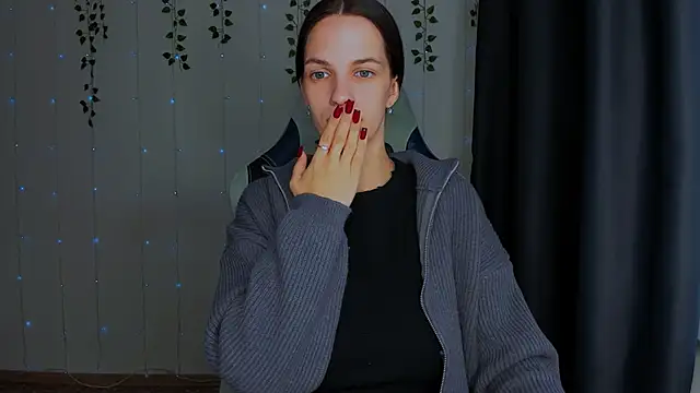 KarlaSim online show from October 15, 2025, 10:26 am