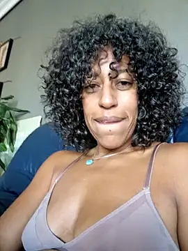 Goldenlace online show from October 11, 2025, 10:03 am