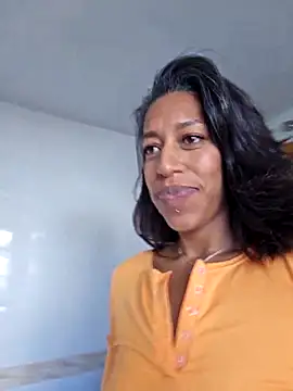 Goldenlace online show from October 15, 2025, 12:38 pm