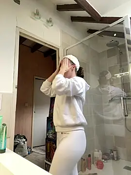 Daisy Michto Officiel online show from February 7, 2025, 10:08 am