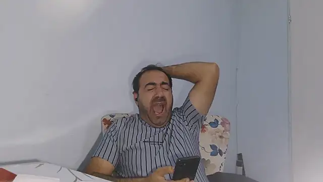 Snapshot of ZYXEL353 chatting on November 3, 2025, 11:59 pm ZYXEL353 online show from November 3, 2025, 11:59 pm