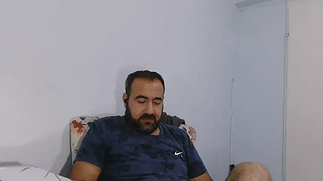 Snapshot of ZYXEL353 chatting on November 17, 2025, 11:43 pm ZYXEL353 online show from November 17, 2025, 11:43 pm