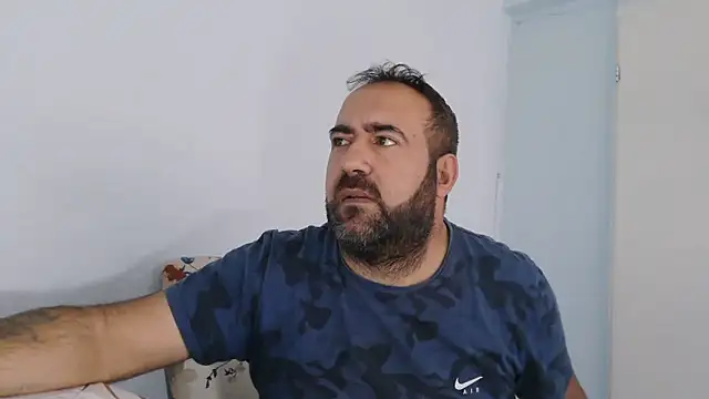 Snapshot of ZYXEL353 chatting on November 19, 2025, 11:43 am ZYXEL353 online show from November 19, 2025, 11:43 am