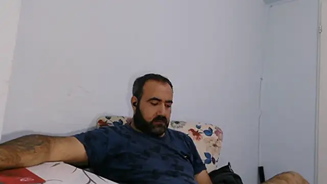 Snapshot of ZYXEL353 chatting on November 24, 2025, 11:15 pm ZYXEL353 online show from November 24, 2025, 11:15 pm