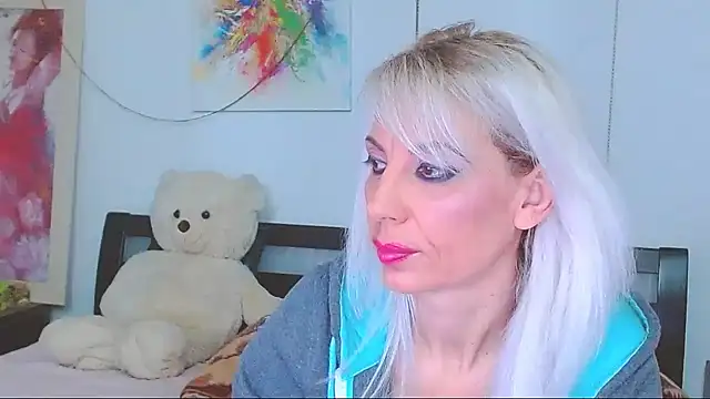 HoneyLara online show from February 26, 2026, 12:53 am