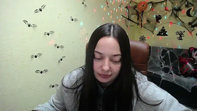 MilanaPrice online show from October 19, 2025, 5:24 pm