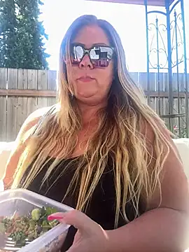 Snapshot of JESS_LOVES chatting on June 18, 2026, 11:53 pm JESS LOVES online show from June 18, 2026, 11:53 pm