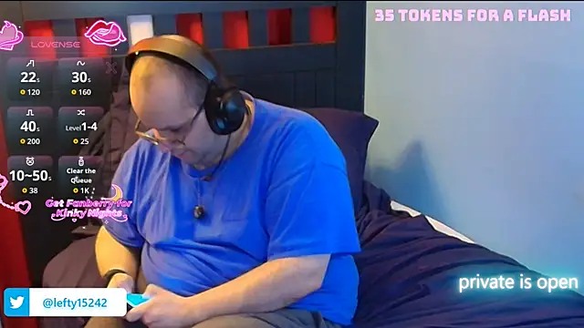 lefty15242 online show from November 2, 2025, 5:43 am