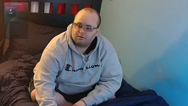 lefty15242 online show from April 5, 2026, 4:42 am