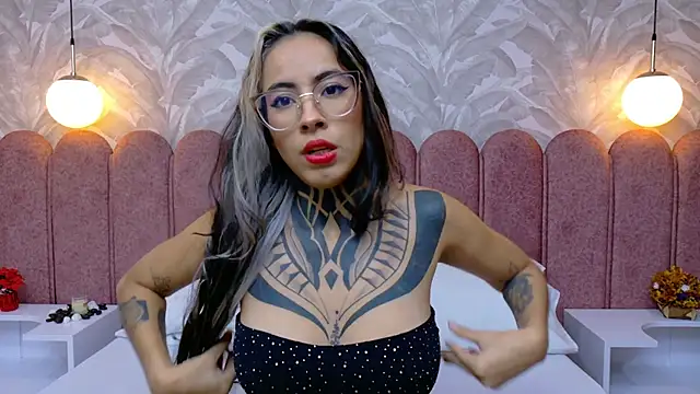 Snapshot of NicoleBlum chatting on January 23, 2025, 12:41 pm NicoleBlum online show from January 23, 2025, 12:41 pm