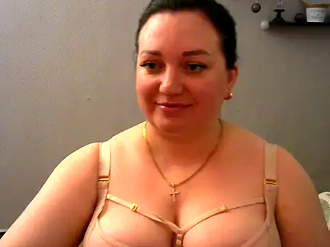 Snapshot of AmanaGi chatting on February 7, 2025, 12:28 pm AmanaGi online show from February 7, 2025, 12:28 pm