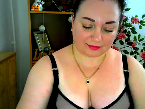 AmanaGi online show from November 14, 2025, 3:11 pm