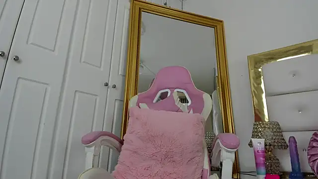 KendalStallyon online show from March 5, 2025, 4:24 pm