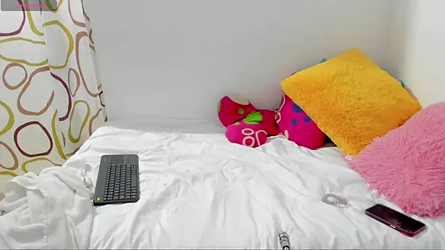 sweetnia online show from February 1, 2025, 1:41 pm