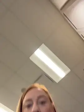 cinnatitties online show from October 28, 2025, 3:04 pm