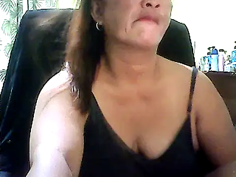 hott scarlett online show from February 15, 2025, 2:11 pm