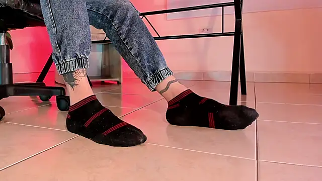 ArchieCollins online show from December 16, 2025, 8:58 pm