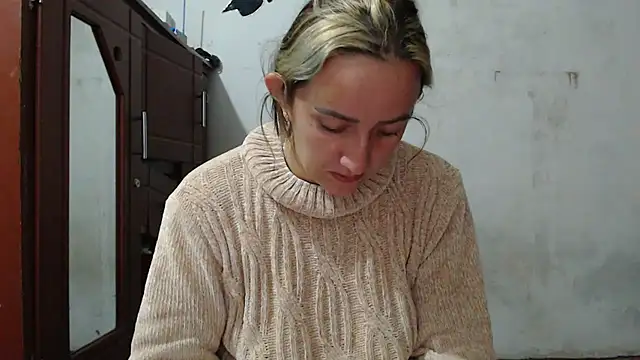 DeepAnal07 online show from April 12, 2026, 8:19 am