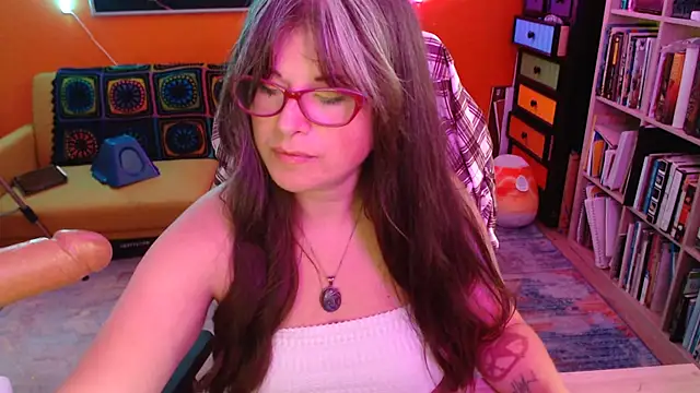 TheLenaAdams online show from November 19, 2025, 5:35 pm