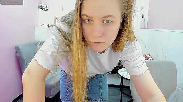 JadeSoft online show from February 2, 2025, 4:43 pm