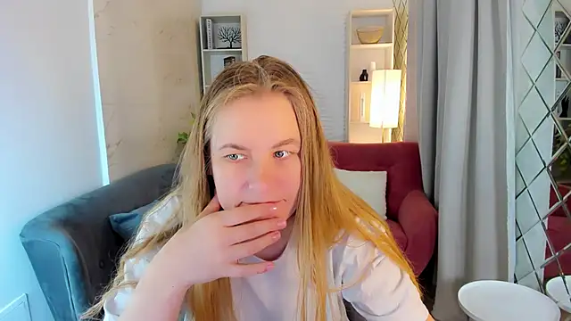 JadeSoft online show from September 12, 2025, 8:31 pm